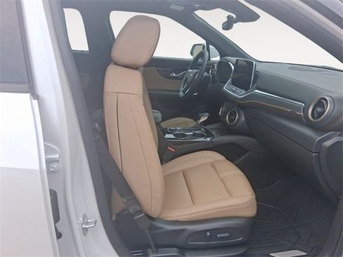 Used 2025 Chevrolet Blazer Premier w/ Driver Confidence II Package image 15