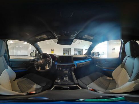 Used 2025 Toyota Tacoma TRD Off-Road image 42