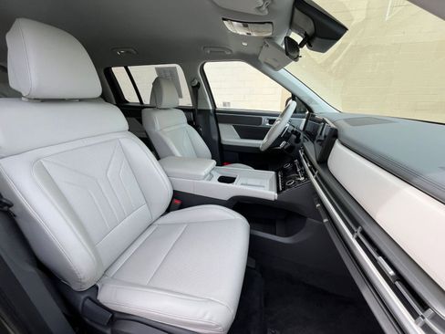 Used 2025 Hyundai Santa Fe SEL image 39