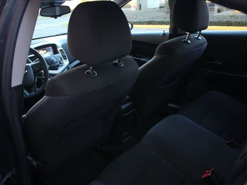 Used 2016 Chevrolet Cruze LT w/ Technology Package image 18