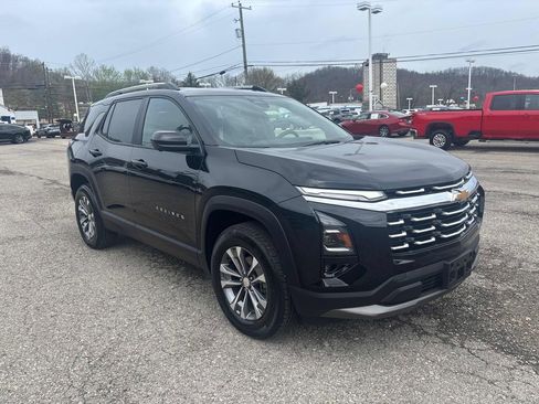 Used 2025 Chevrolet Equinox LT w/ Convenience Package II image 7