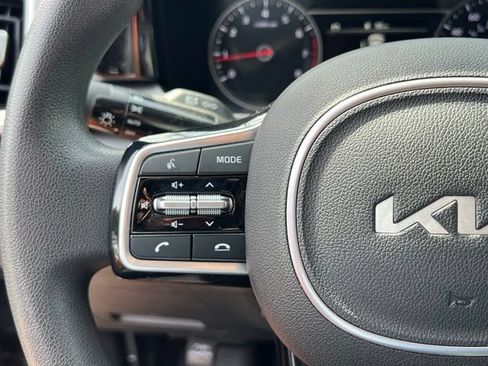Certified 2023 Kia Sorento LX AWD/4WD image 21