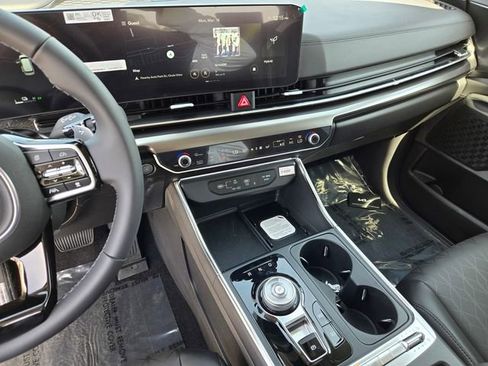 New 2026 Kia Carnival SX image 21