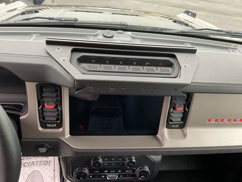 Used 2024 Ford Bronco Raptor w/ Interior Carbon Fiber Pack 6 AWD/4WD image 34
