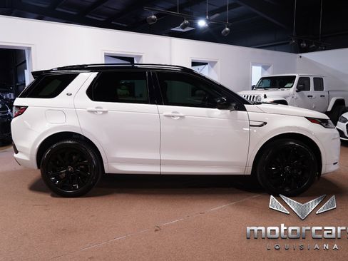 Used 2022 Land Rover Discovery Sport SE R-Dynamic image 8