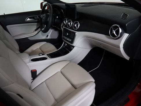 Certified 2019 Mercedes-Benz GLA 250 GLA 250 image 17