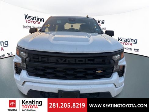 Used 2023 Chevrolet Silverado 1500 Custom image 2