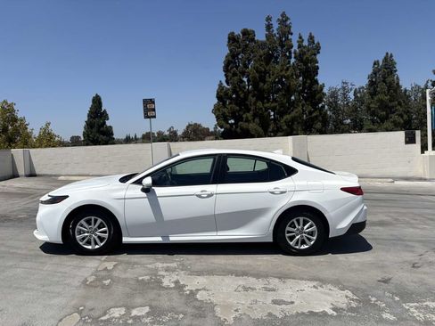 Used 2025 Toyota Camry LE FWD image 12