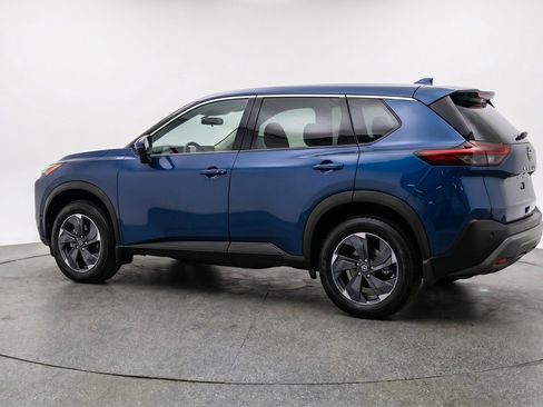 Used 2025 Nissan Rogue SV FWD image 6