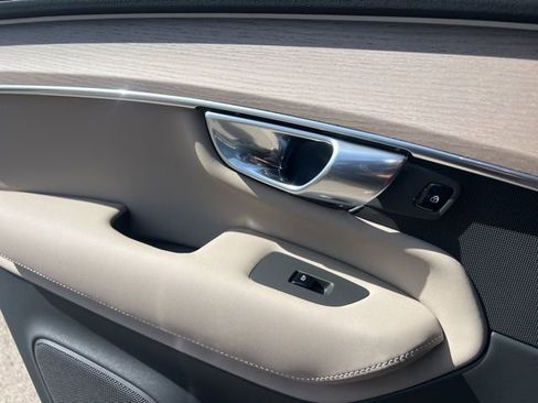 New 2026 Volvo XC90 B6 Plus w/ Protection Package Premier image 24