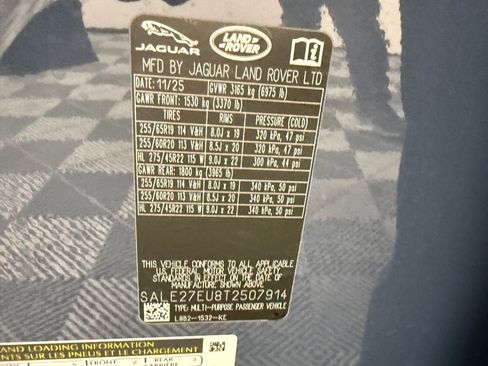 New 2026 Land Rover Defender 110 X-Dynamic SE image 15