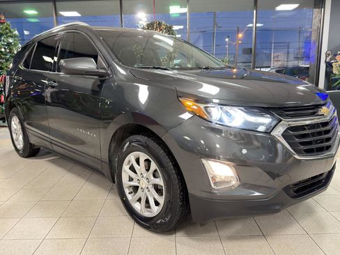 Used 2020 Chevrolet Equinox LT FWD image 2