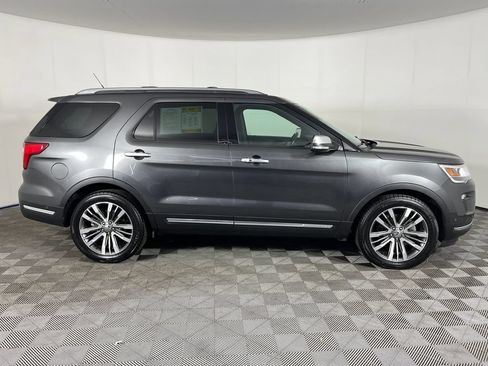 Used 2018 Ford Explorer Platinum AWD/4WD image 4