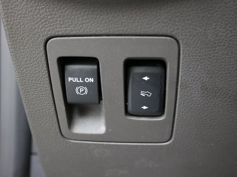 Used 2021 Ford Expedition Max Limited RWD image 19