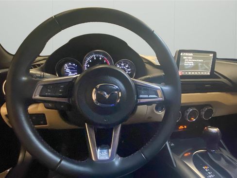 Used 2016 MAZDA MX-5 Miata Grand Touring RWD image 18