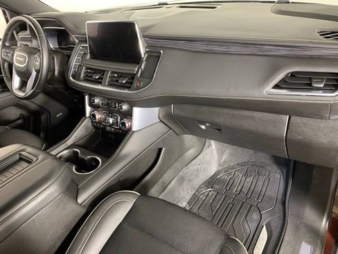Used 2023 GMC Yukon XL SLT AWD/4WD image 6