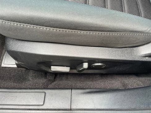 Used 2020 Ford Fusion SE FWD image 22
