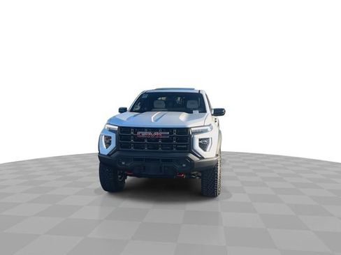 New 2026 GMC Canyon AT4X w/ AT4X AEV Edition AWD/4WD image 3