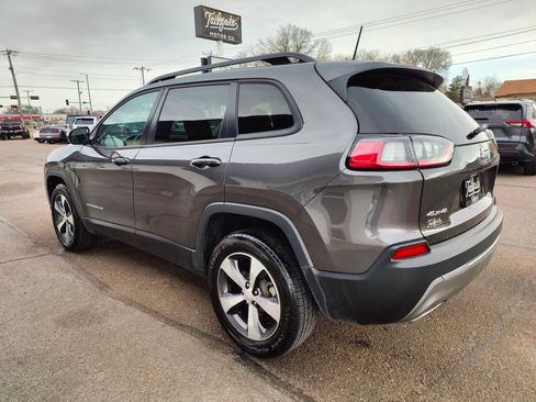Used 2022 Jeep Cherokee Limited AWD/4WD image 5