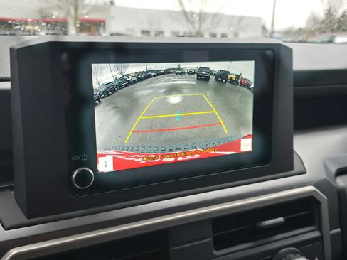 Certified 2025 Toyota 4Runner TRD Off-Road image 30