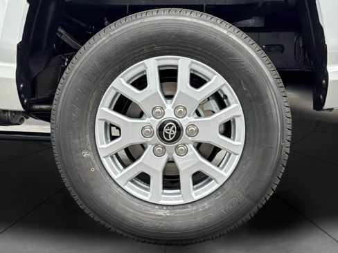 New 2026 Toyota Tacoma SR5 RWD image 32