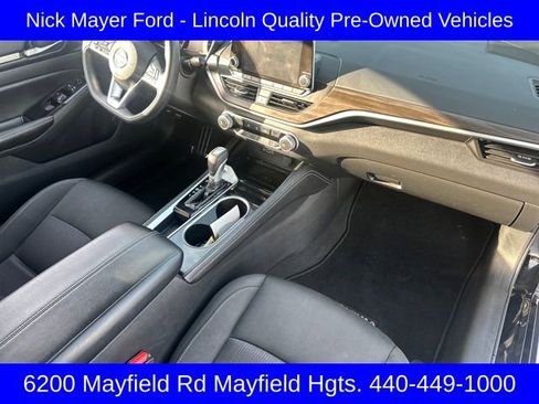 Used 2023 Nissan Altima 2.5 SV image 11