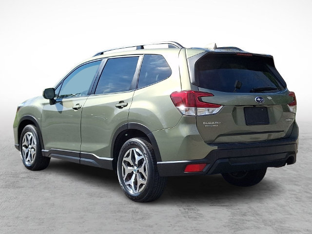 Used 2021 Subaru Forester Premium AWD/4WD image 6