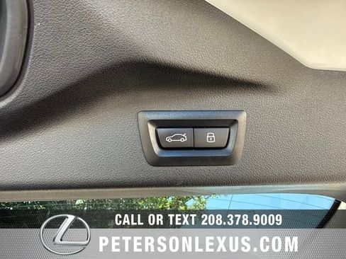 Used 2026 BMW X7 xDrive40i AWD/4WD image 22