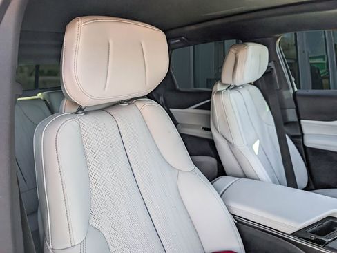 New 2026 Cadillac Lyriq Luxury image 22