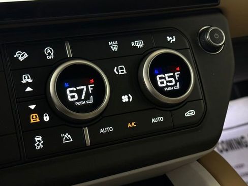 New 2026 Land Rover Defender 110 X-Dynamic SE image 36