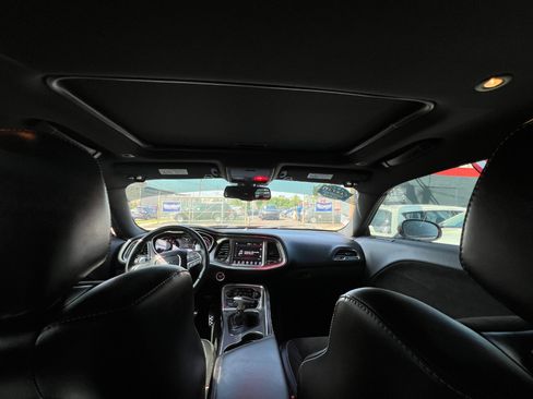 Used 2017 Dodge Challenger SRT Hellcat image 18