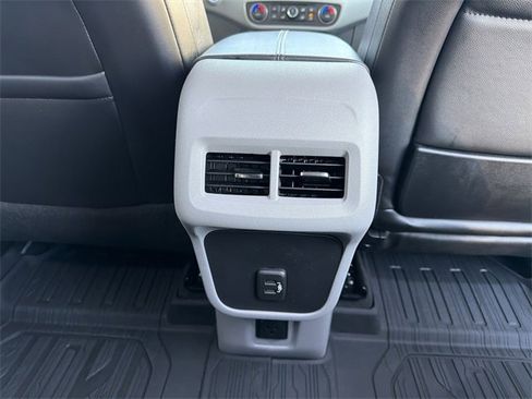 Used 2020 GMC Terrain SLT w/ Preferred Package image 23