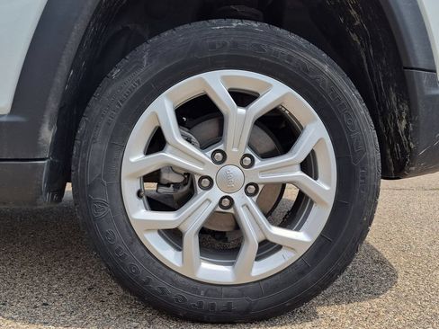 Used 2024 Jeep Compass Latitude AWD/4WD image 11