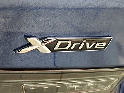 Used 2022 BMW 330i xDrive Sedan AWD/4WD image 34