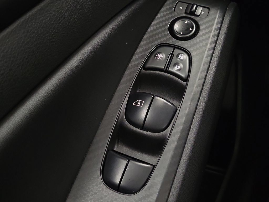 Used 2024 Nissan Altima 2.5 S FWD image 16