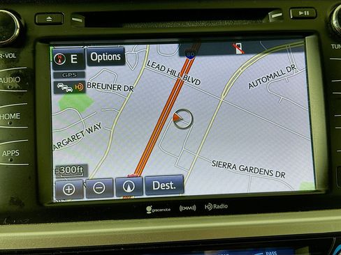 Used 2019 Toyota Highlander XLE image 22