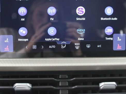 Used 2025 Ford Explorer Active image 61