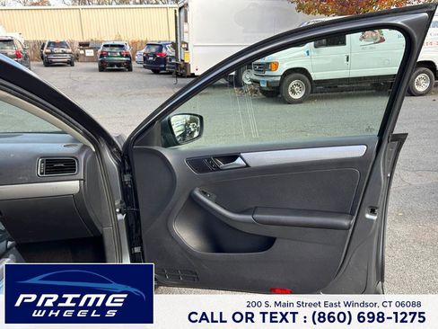 Used 2018 Volkswagen Jetta S image 16