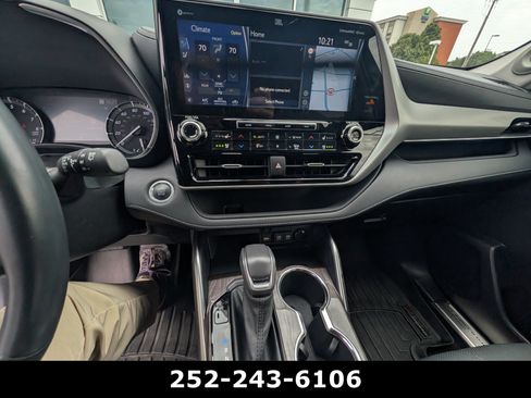 Used 2021 Toyota Highlander Platinum AWD/4WD image 14