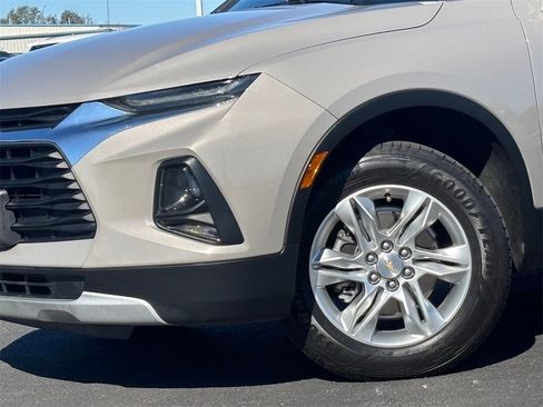 Used 2021 Chevrolet Blazer LT image 3