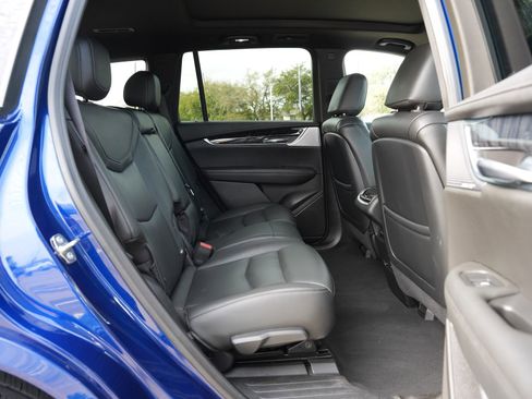 Used 2023 Cadillac XT6 Premium Luxury image 25