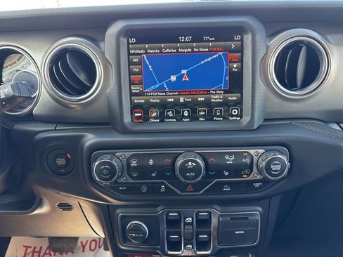 Used 2021 Jeep Wrangler Unlimited Rubicon AWD/4WD image 32