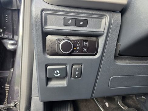 Used 2023 Ford Expedition Max XLT image 12