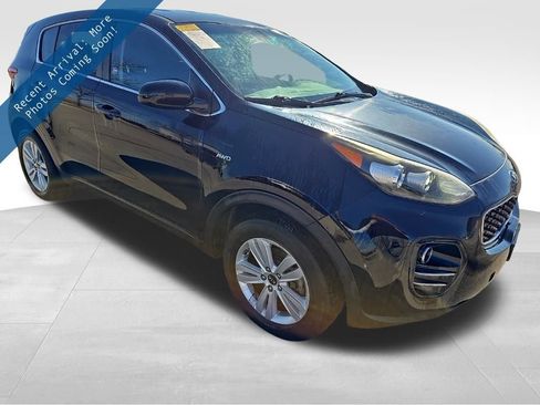 Used 2017 Kia Sportage LX image 1
