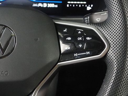 Used 2024 Volkswagen Tiguan SE R-Line w/ MDO Package, Three-Row image 23