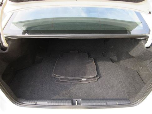 Used 2022 Subaru Legacy image 6