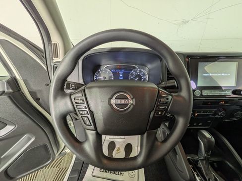 Used 2022 Nissan Frontier S w/ Technology Package image 17