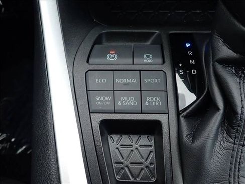 Certified 2023 Toyota RAV4 LE AWD/4WD image 20