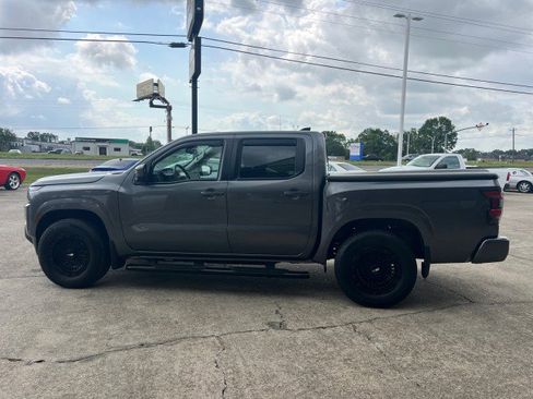 Used 2022 Nissan Frontier SV image 12