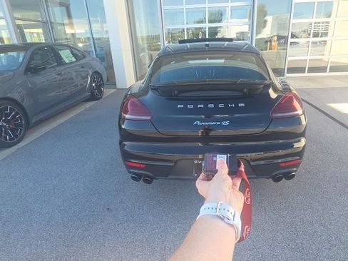 Used 2014 Porsche Panamera 4S AWD/4WD image 5